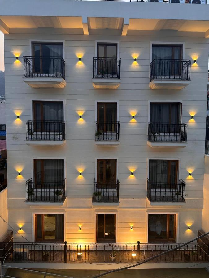 Highlands Hotel Rishīkesh Exteriör bild